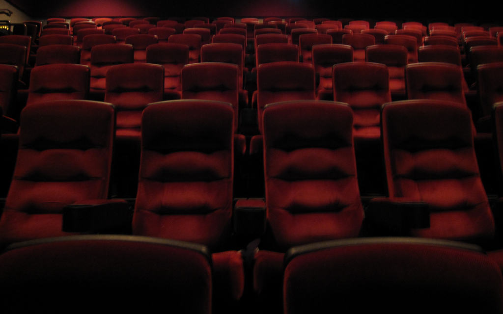 Regal Cinemas Nationwide To Close Over Covid-19 Delays Wowo 1190 Am 1075 Fm